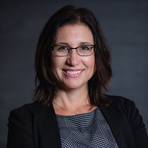 Dr. Laurie A Putnam