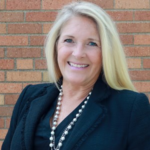 Dr. Val Rae M Boe