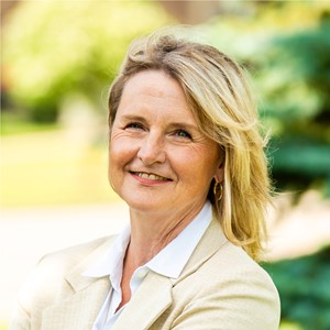 Photo of Jennifer Downing