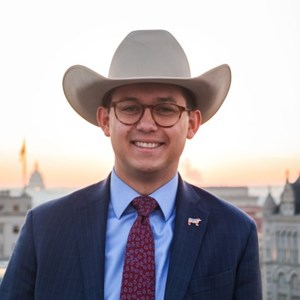 Photo of Tanner Beymer