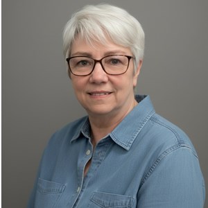 Photo of Elizabeth Drake