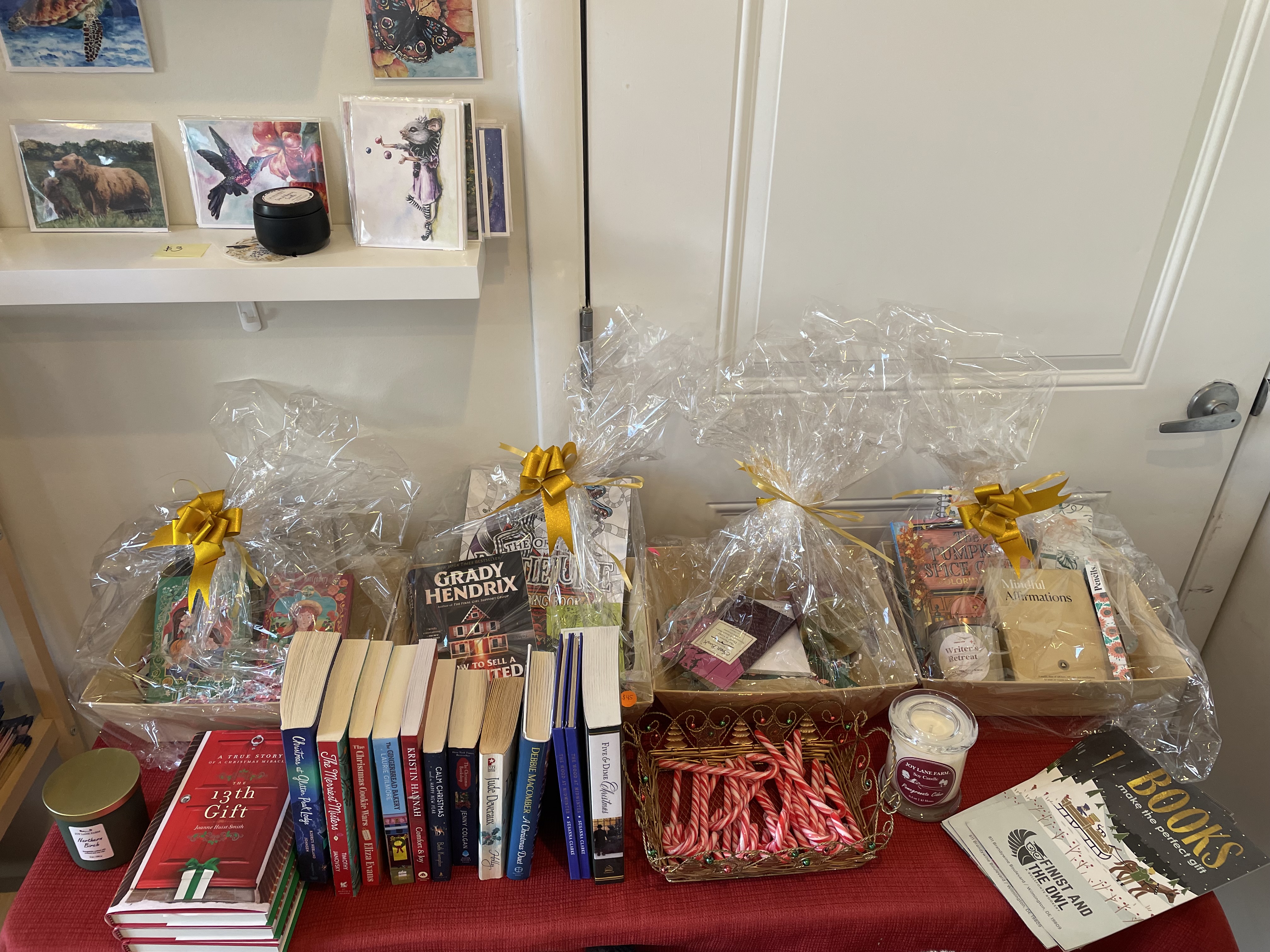 winter catalog table display