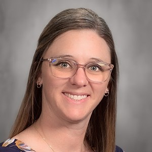 Lindsey Zeller headshot