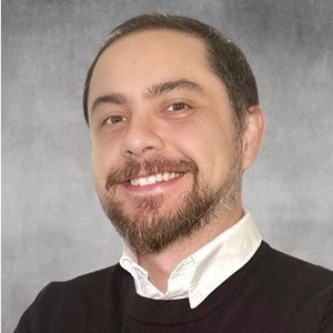 Photo of Enrique Ochoa