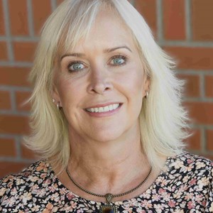 Photo of Carrie Harris