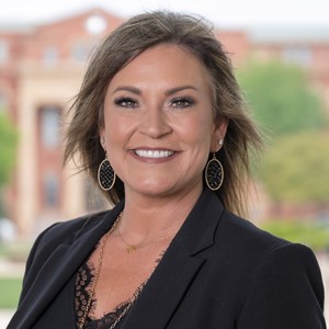 Photo of Lorie Thomas