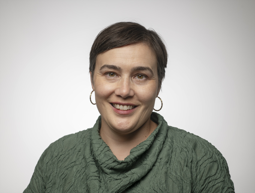 Angela Pacienza headshot