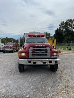 Another view of the 1995 Ford FT800 Fire Truck