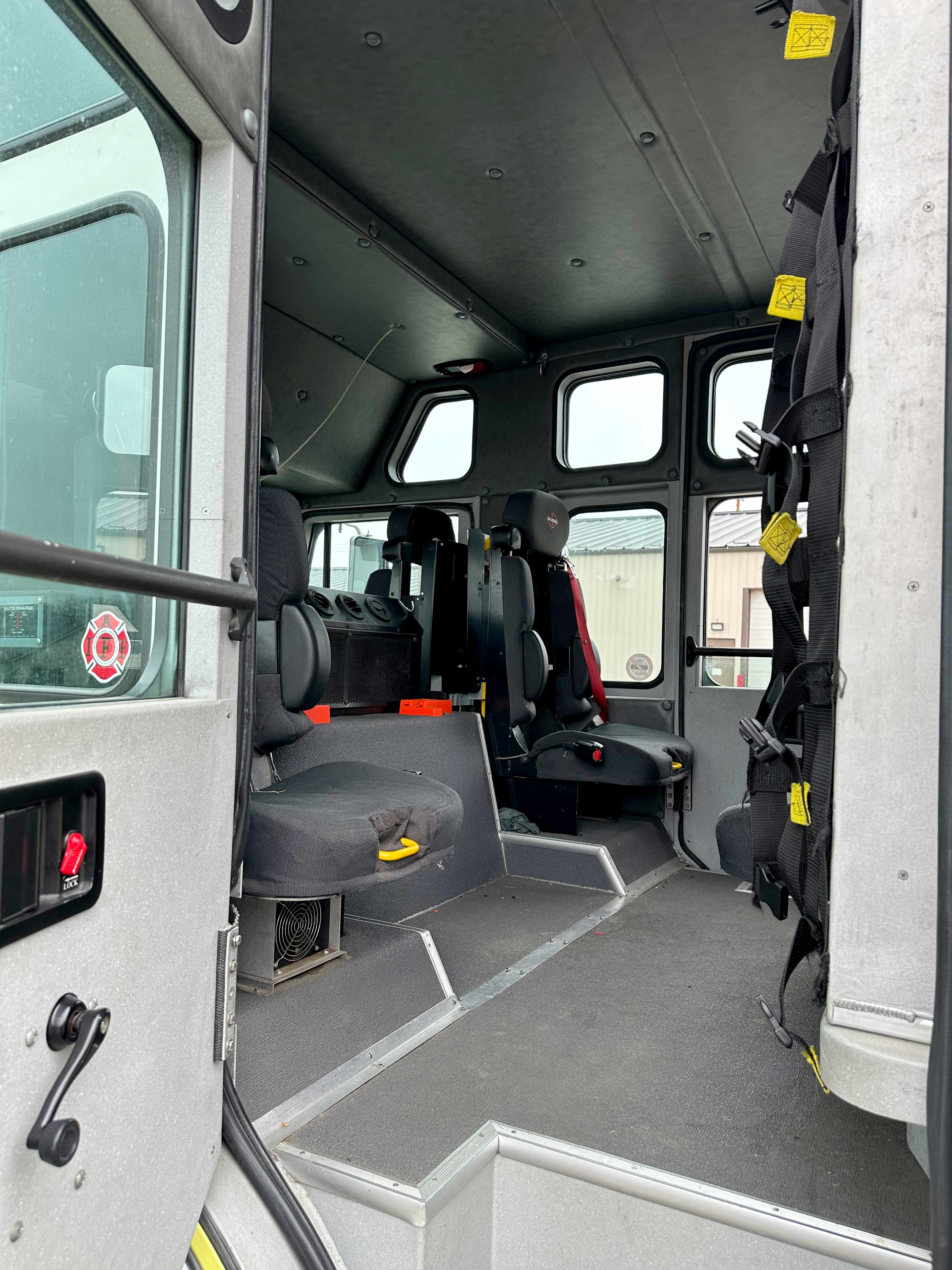 2009 Spartan Saulsbury interior