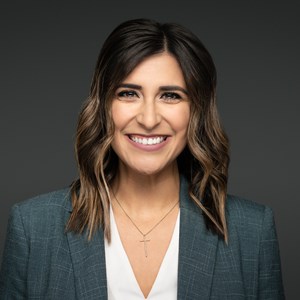Photo of Lisa Oliveira