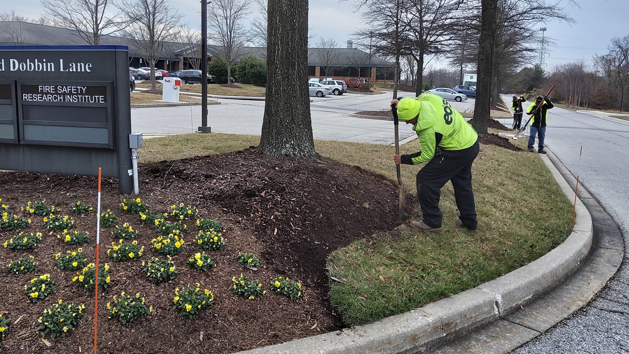 Commercial Mulching and Flower Bed Installation