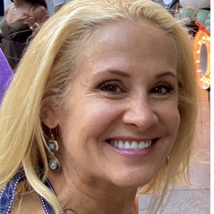 Photo of Deanna Manfredi