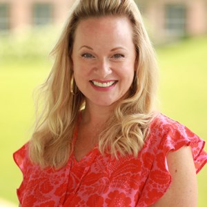 Photo of Jennifer Santi