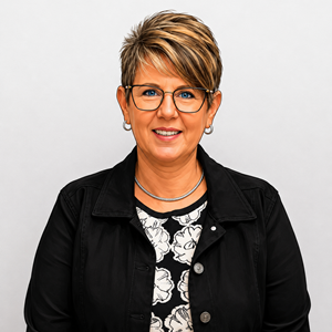 Photo of Dina Smith