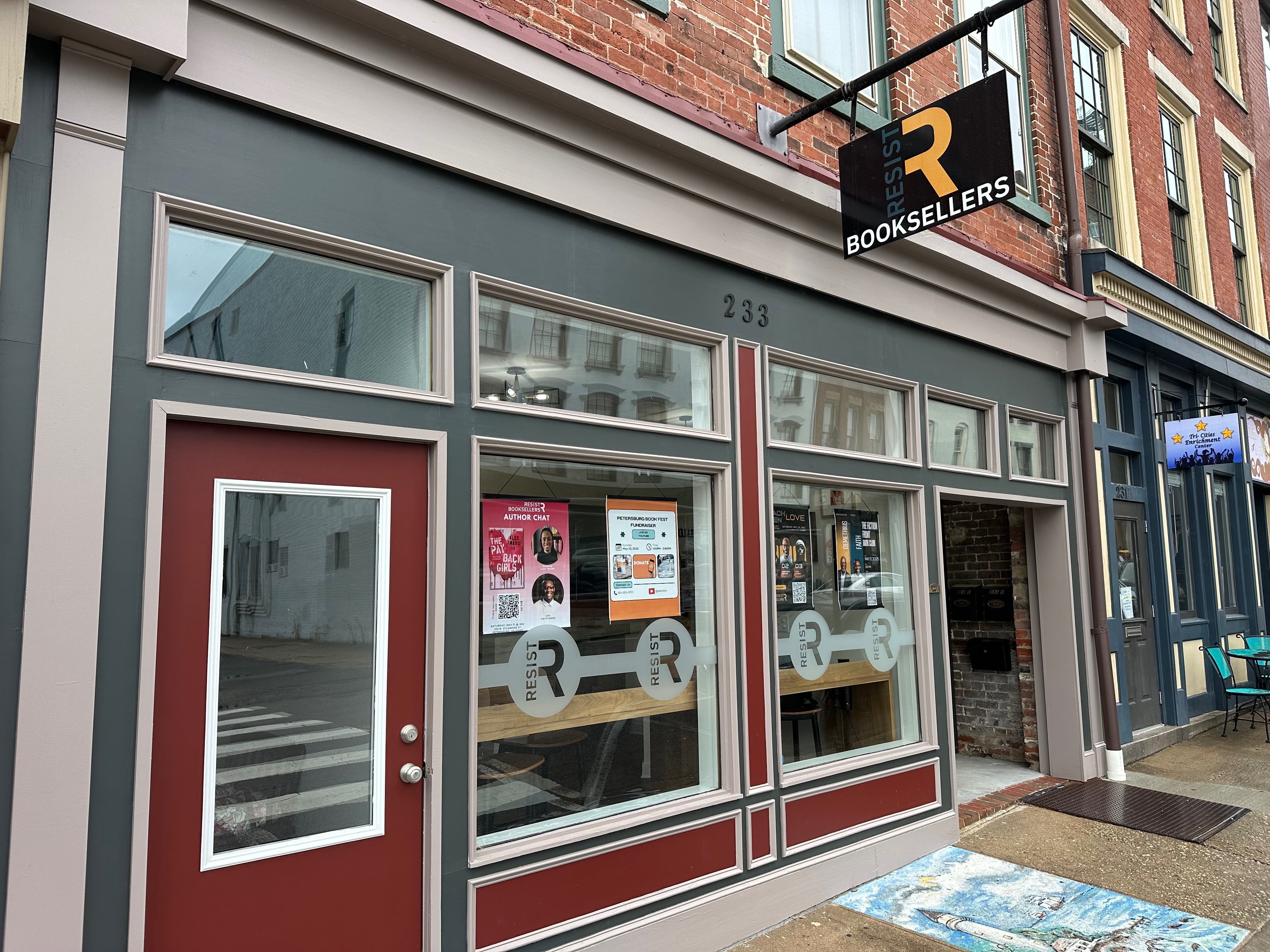 Resist Booksellers storefront
