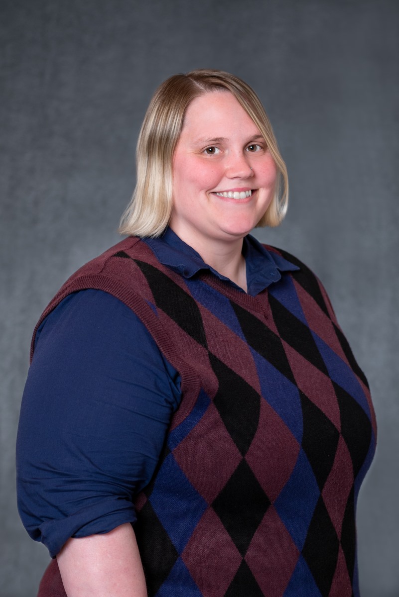 Headshot of Hilary DeShong