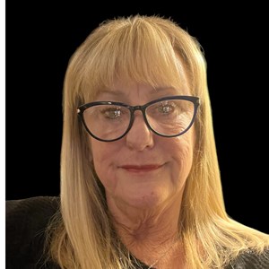 Photo of Cynthia Favret