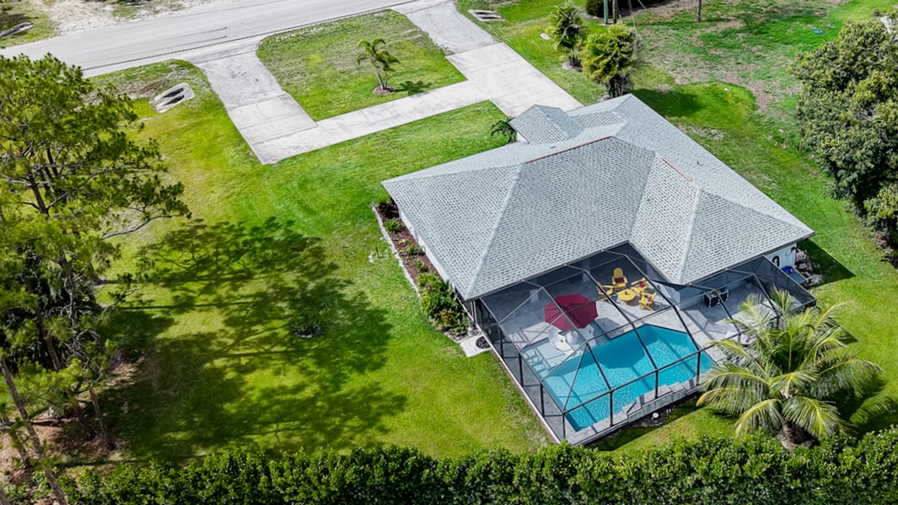 Private heated pool and tropical patio at Casa Bonita Florida vacation rental