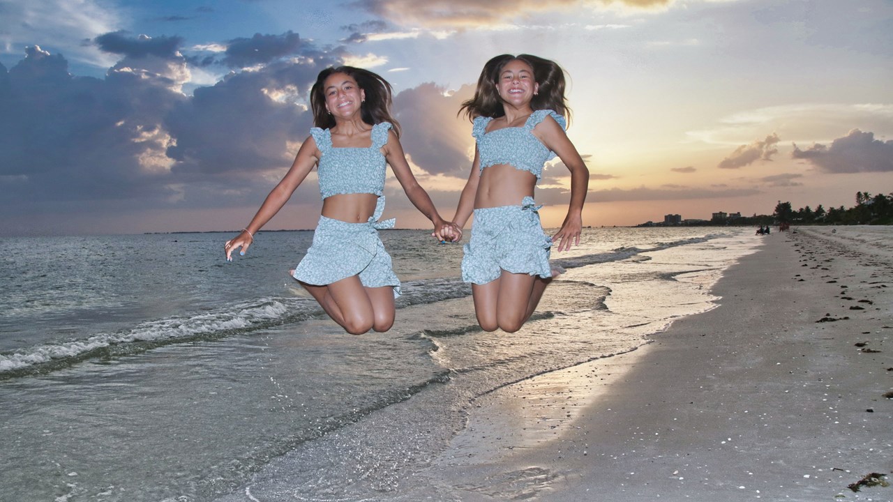 Twin in Motion on Ft Myers Beach