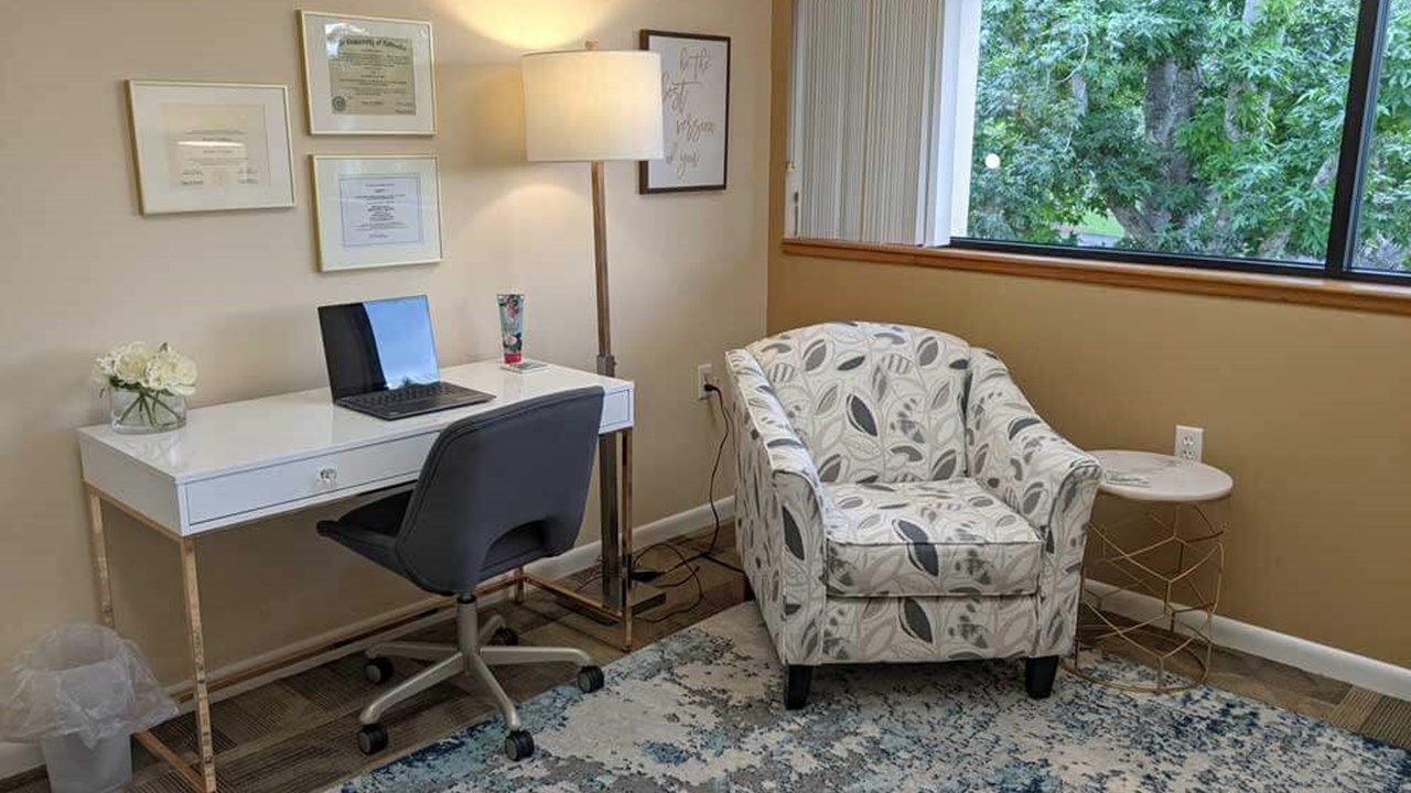 Rachele Epp Office 2