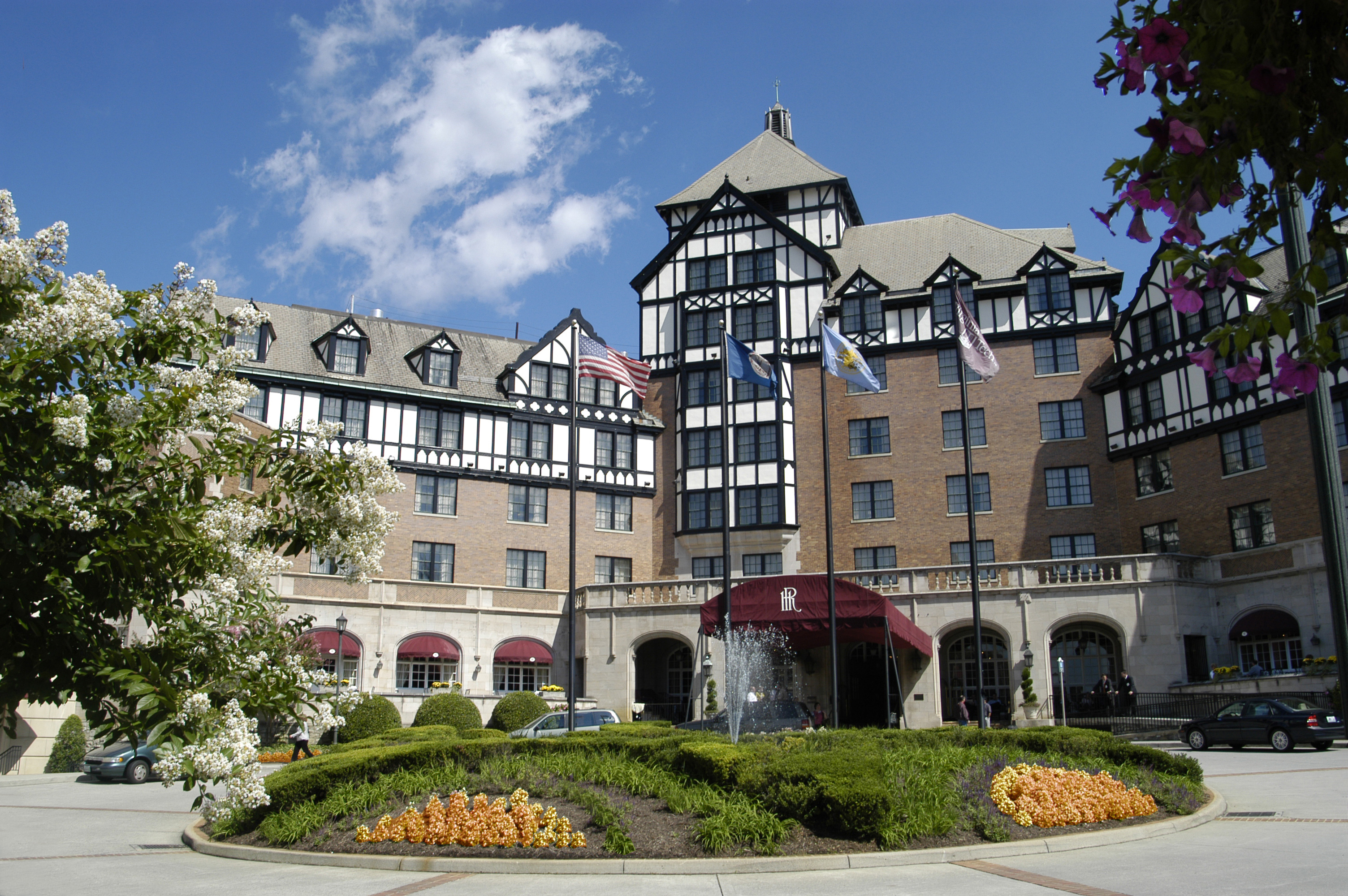 Hotel Roanoke Front Entrance