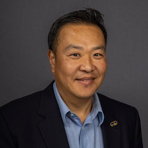 Photo of Mo Kim