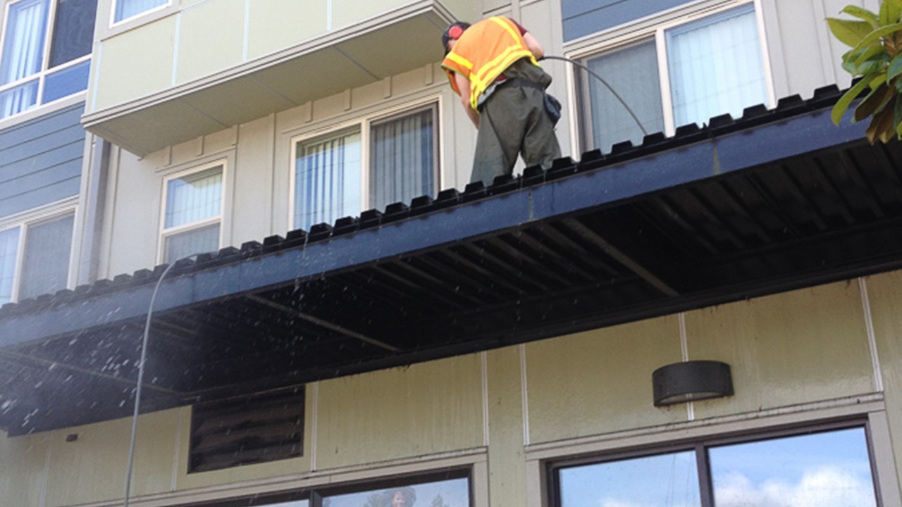 Metal awning cleaning