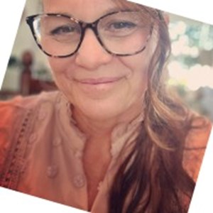 Tina Mitchell